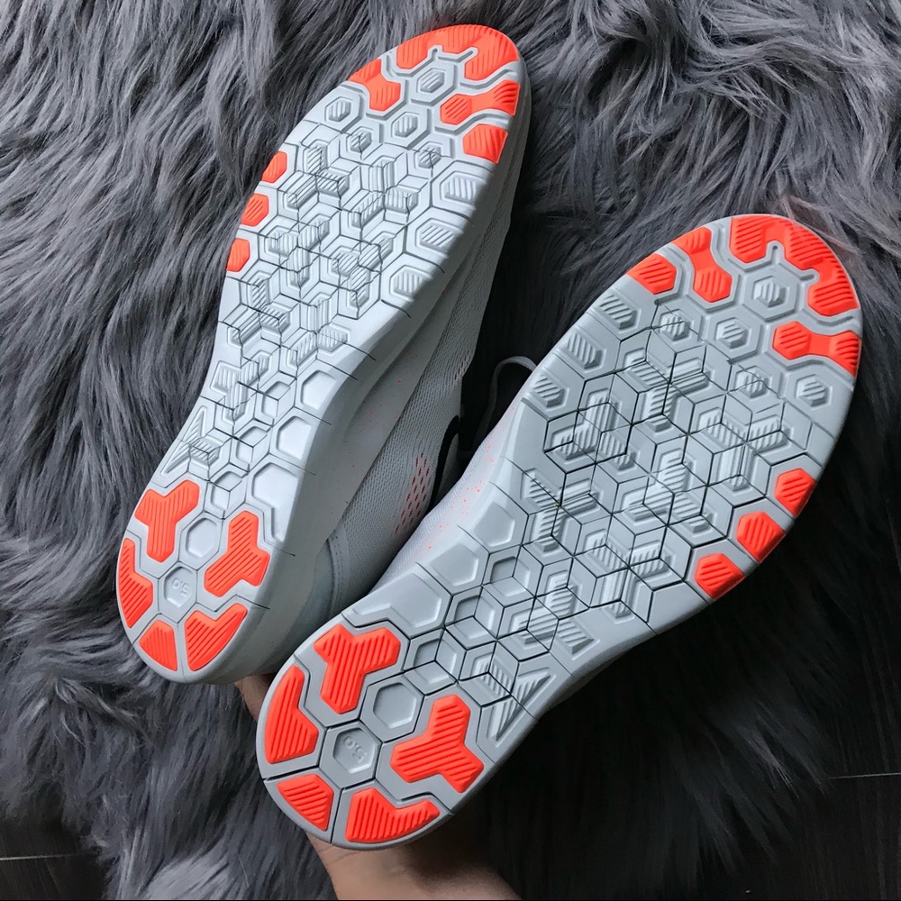 NWOB 🏃🏼‍♀️NIKE FREE 5.0 TR FIT 5 WOMENS SIZE 10 - Picture 6 of 8
